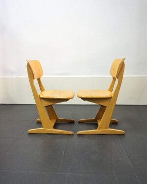 pareja de sillas infantiles alemanas