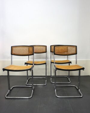 4 sillas cantilever italianas, años 70