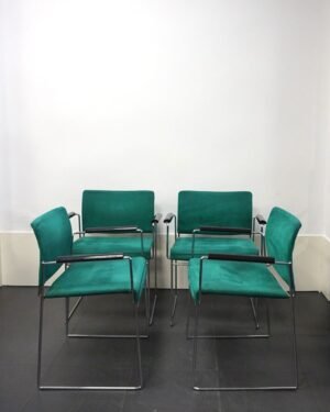 Conjunto de 4 sillas Jano diseño de Kazuhide Takahama para la firma italiana Simon Gavina. p/u